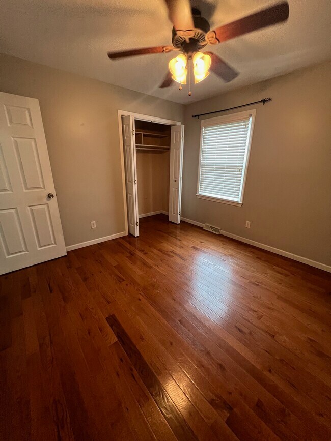 Building Photo - 304 Lawson Dr