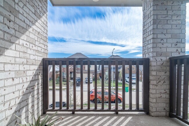 Building Photo - 208 Cambria Green Ln