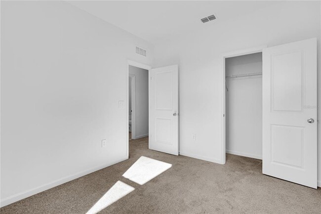 Building Photo - 2827 Maloof Dr