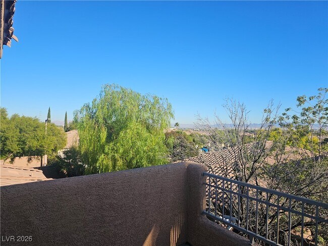 Building Photo - 11081 Village Ridge Ln