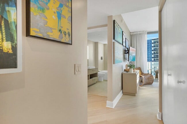 Building Photo - 4111 S Ocean Dr