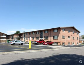Building Photo - Park 16 Apartments