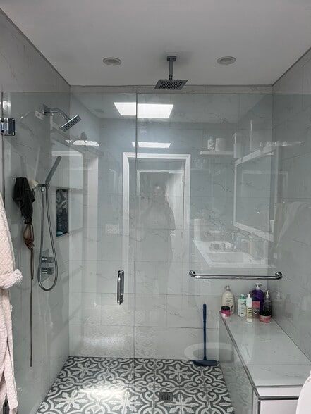 Building Photo - 1510 Hauser Blvd