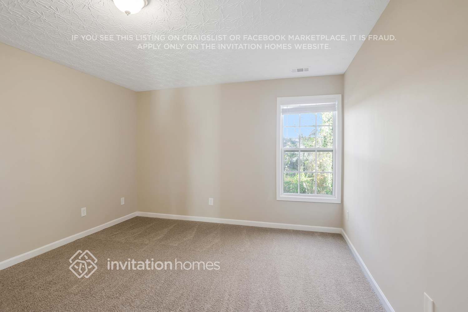 Building Photo - 2103 Manhattan Pkwy