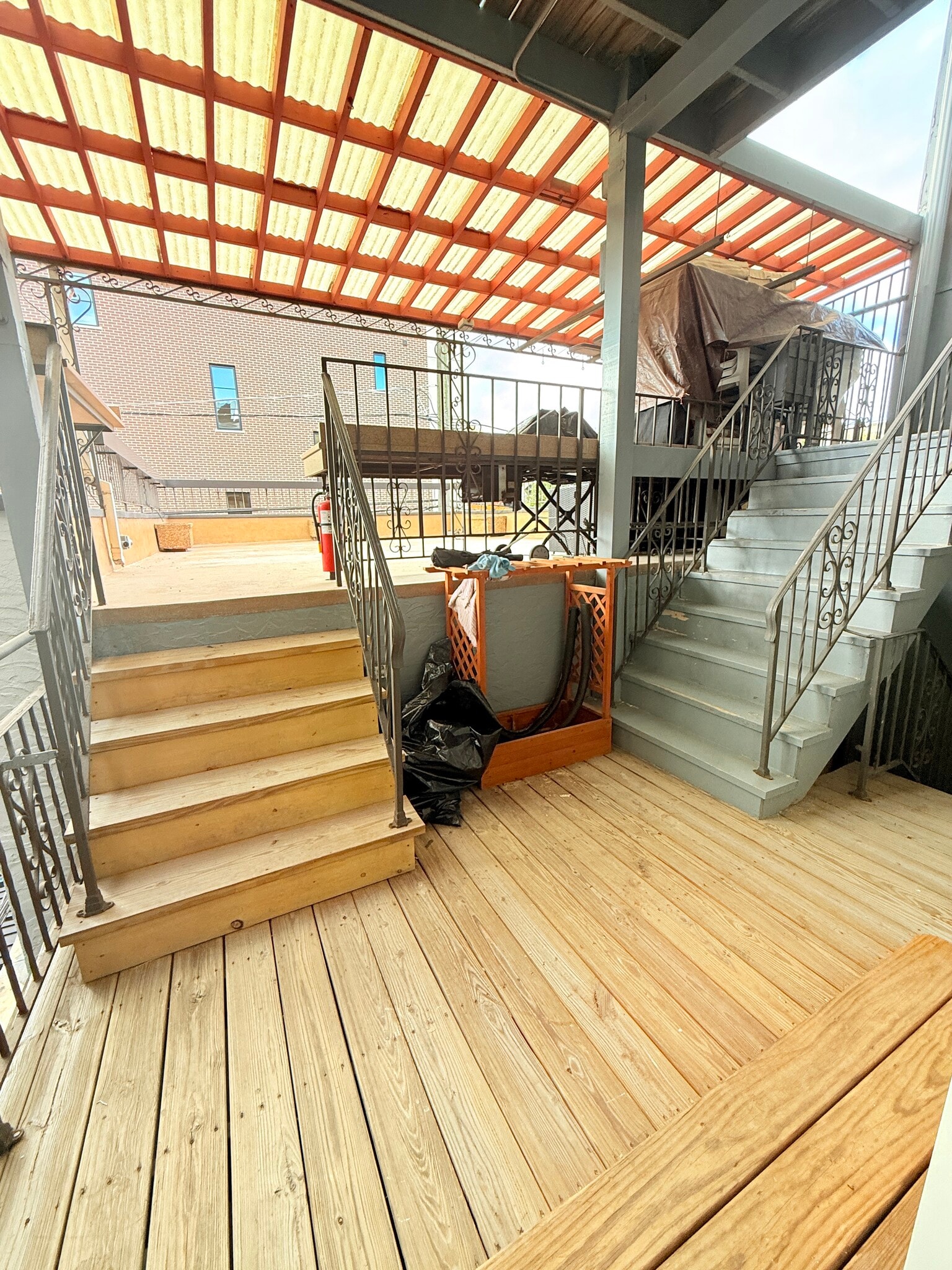 Building Photo - 1123 W Webster Ave