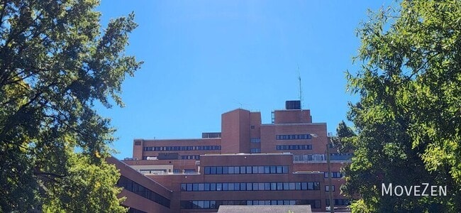 Building Photo - 7 Ratcale Ln