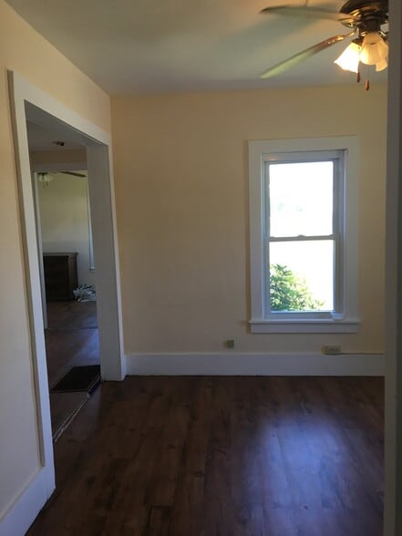 Building Photo - 218 Nichols St