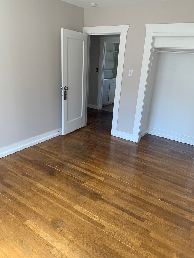 Building Photo - 802 S Fairmont St