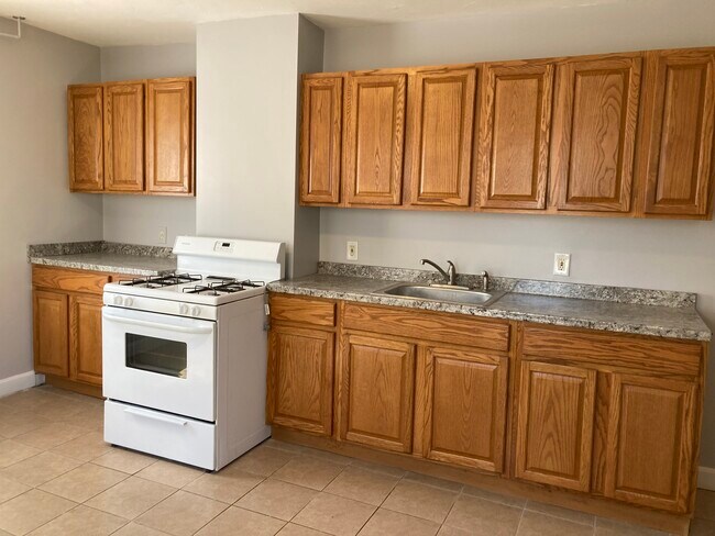 Kitchen 1 - 60 Division St