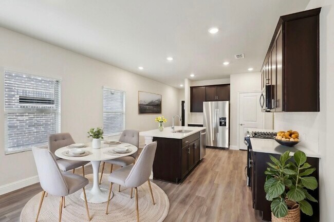 Building Photo - 519 Willet Dr