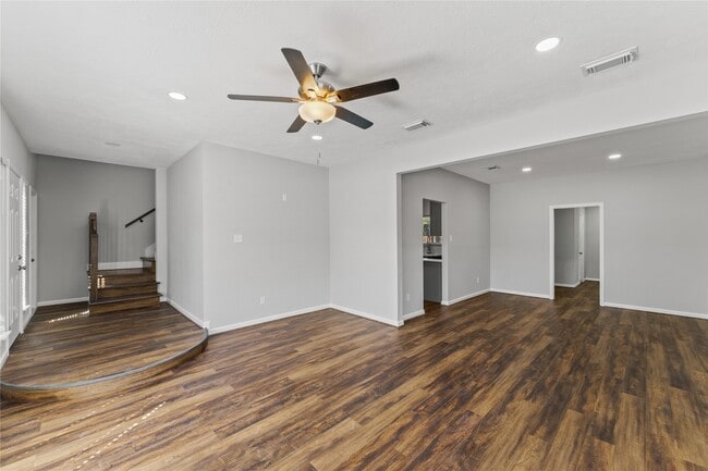 Building Photo - 4826 Brooklawn Dr