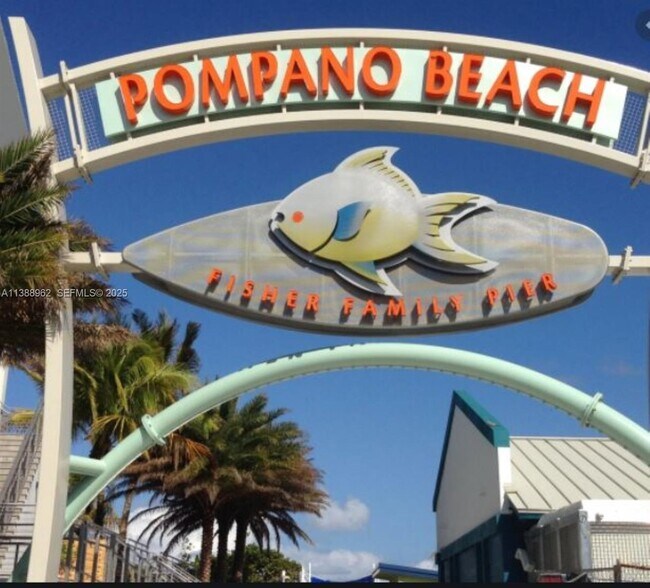 Building Photo - 1690 NE 25th Ave