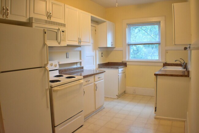 Building Photo - 2808 Wheat St