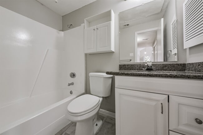 Building Photo - 10122 Waterstone Dr