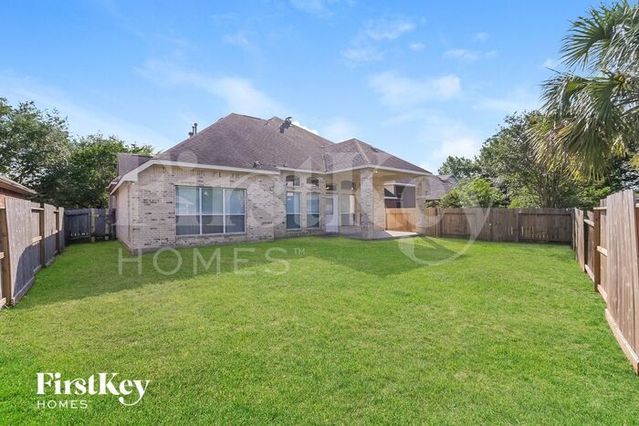 Building Photo - 15910 Flowercroft Ct