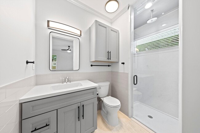 Building Photo - 305 Willingham Dr