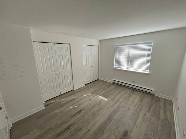 Building Photo - 17745 Rosewood Dr