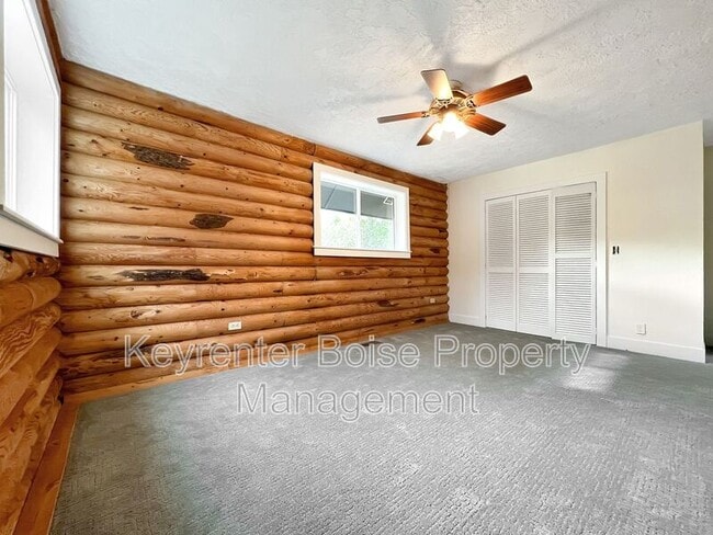 Building Photo - 5600 N Pierce Park Ln