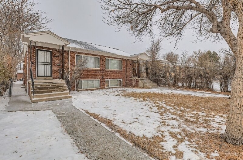 Building Photo - 1557-1557 Tamarac St