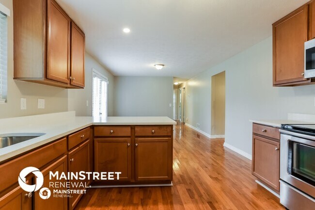 Building Photo - 6103 Frieda St