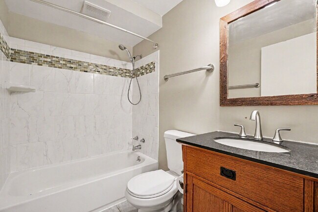 Building Photo - Well Maintained 3 bedroom Rental Home- $1650/Month
