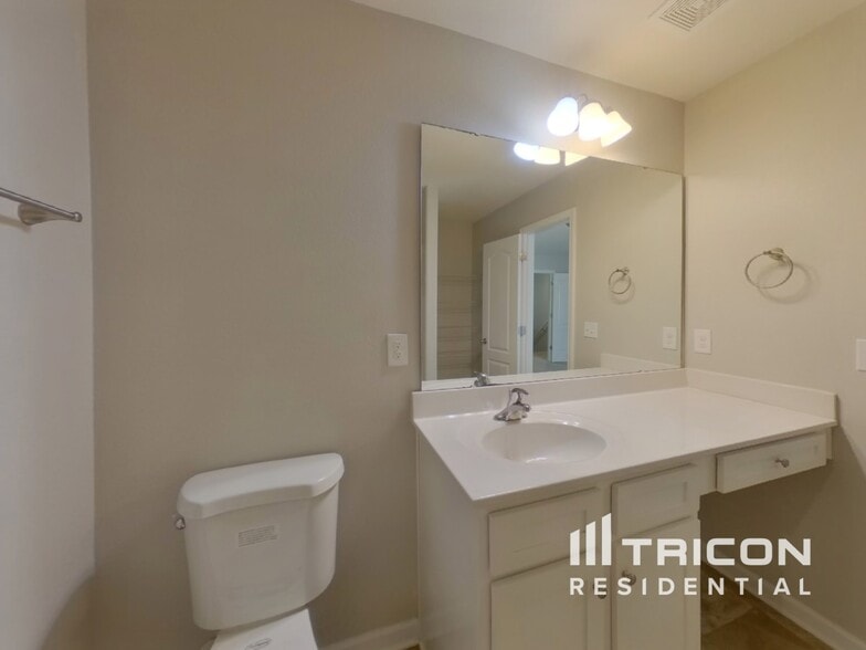 Building Photo - 9721 Crooms Ct