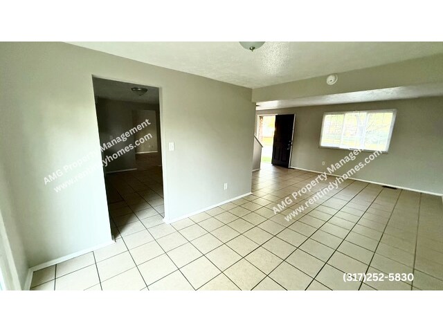 Building Photo - WARREN TOWNSHIP!