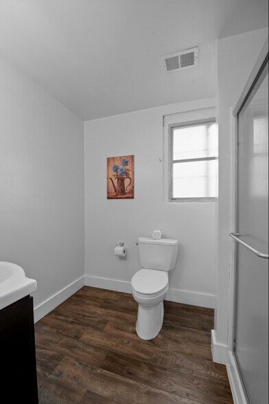 Building Photo - 14 Concord St