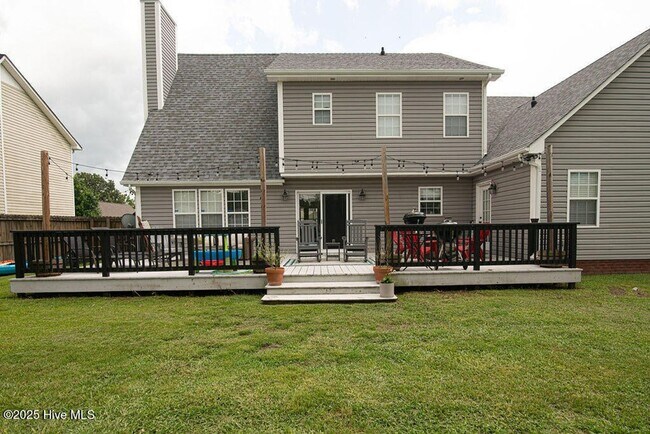 Building Photo - Welcome to Woodlands!