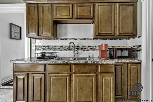 Building Photo - Furnished 2-Bedroom Second-Floor Apartment Near Elmwood Village