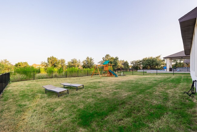 Building Photo - Beautiful Home in Lake Travis