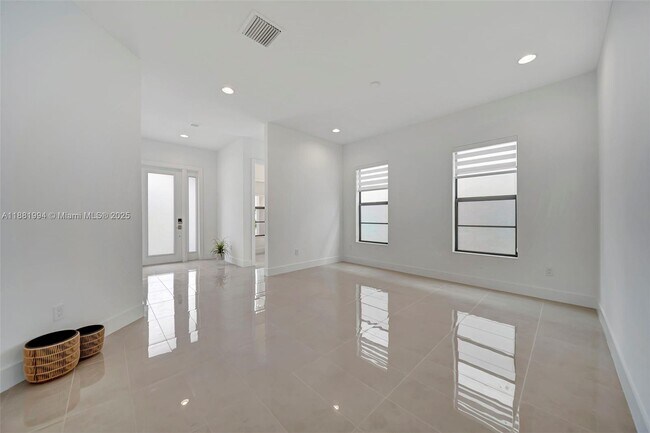 Building Photo - 1454 NW 23rd St