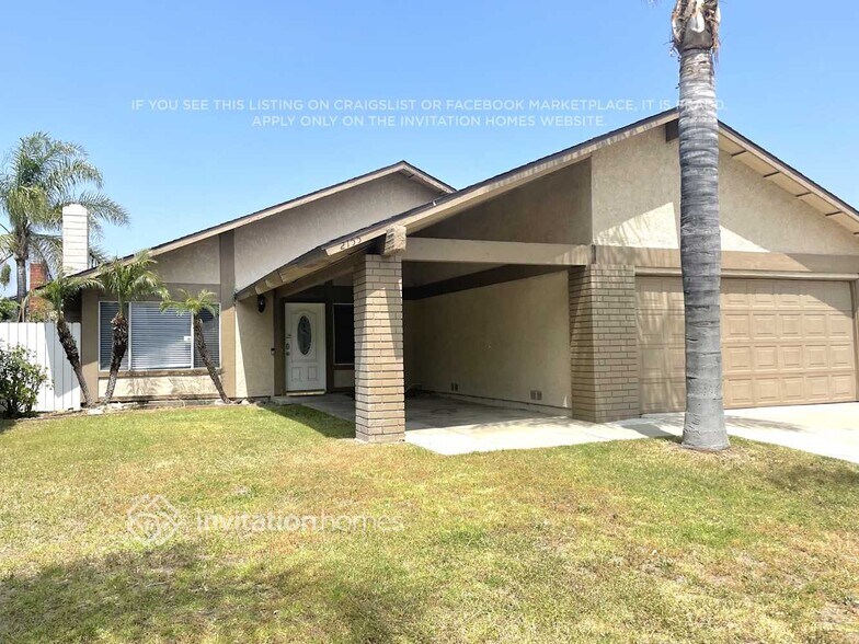 Building Photo - 2155 E Alondra St