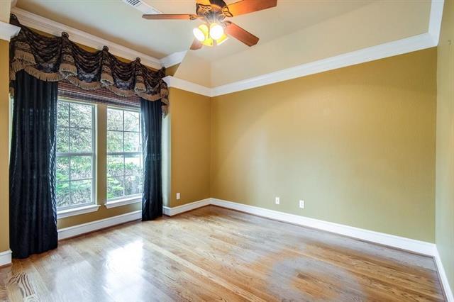 Building Photo - 725 Saxon Trail