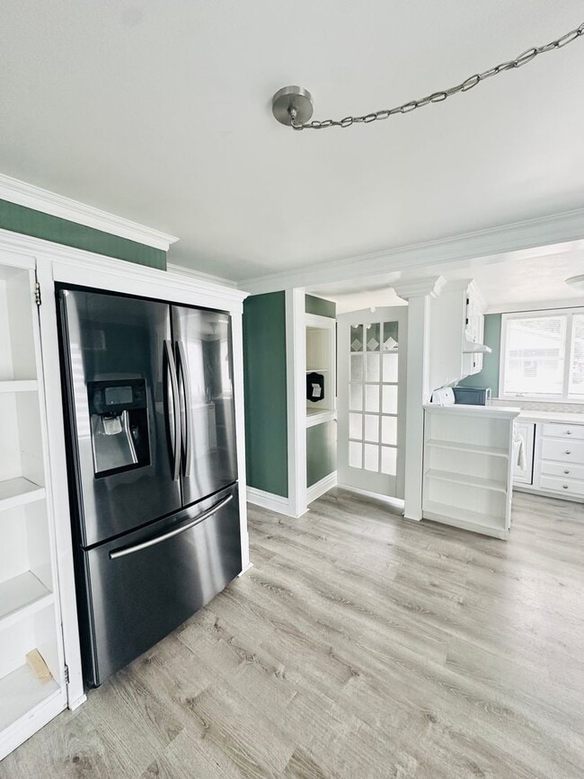 Building Photo - Gorgeous Kalispell home with Historical Charm