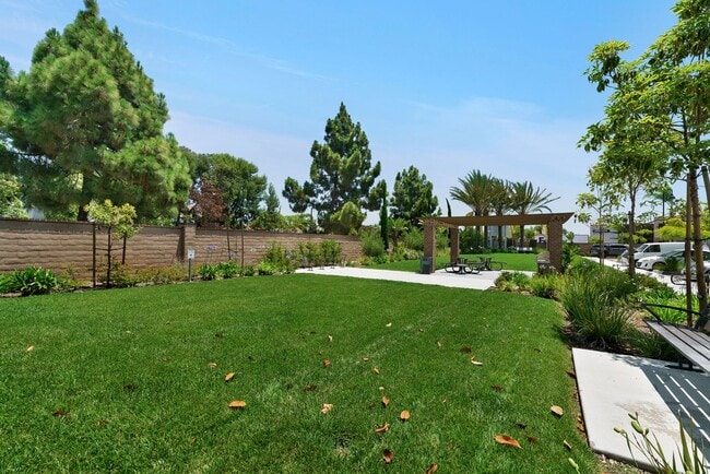 Building Photo - 4 bedroom - Pacific Ridge in Oceanside