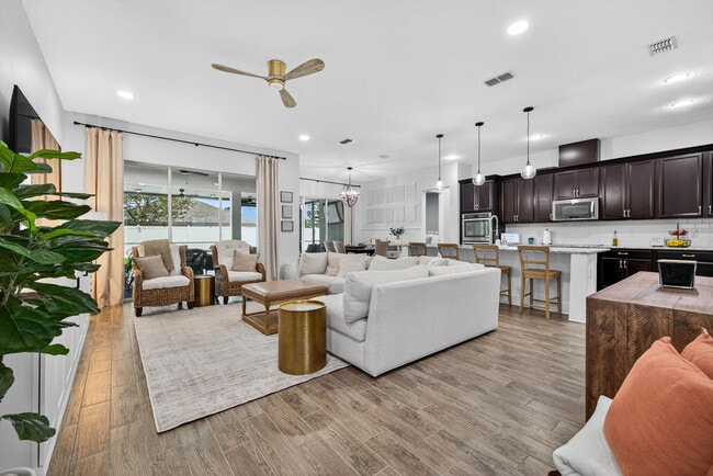 Building Photo - 10522 Cardera Dr