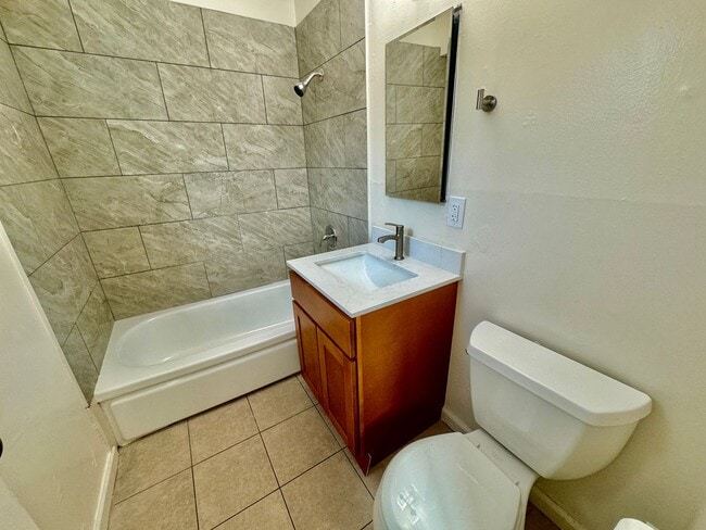 Building Photo - Ground Floor 1 Bed/1Bath Apartment in El Cerrito - Remodeled with 1 Parking Space Included