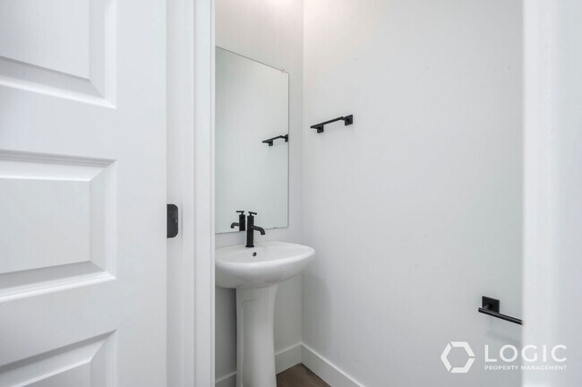 Building Photo - Brand New Townhome in Lehi Utah!