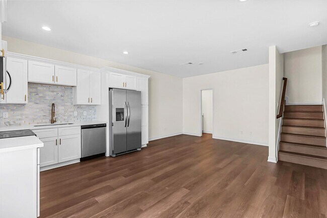 Building Photo - 2005 Sealy Ave