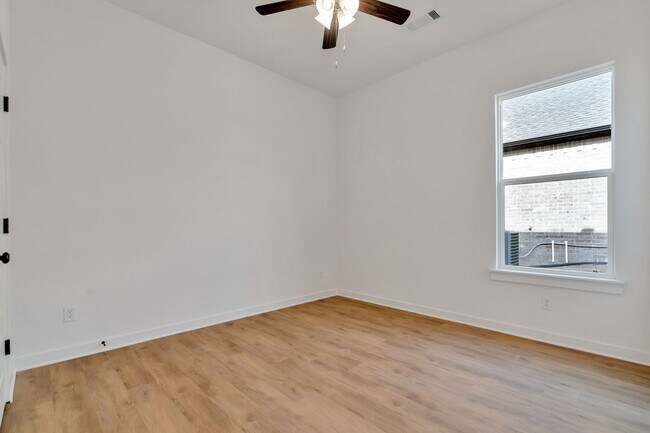 Building Photo - Brand-New Luxurious 4 Bedroom in Bentonville!  FENCE INCLUDED!