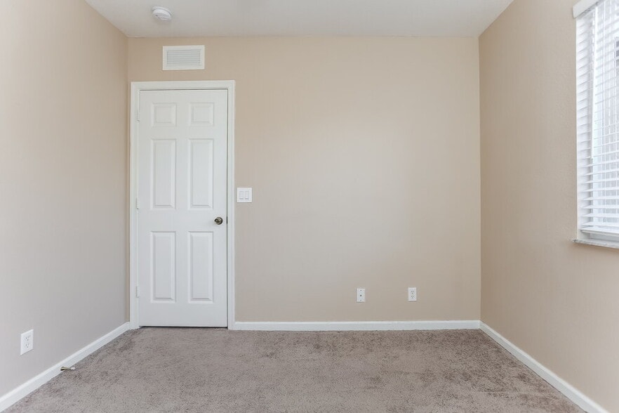 Building Photo - 6168 Whalton St