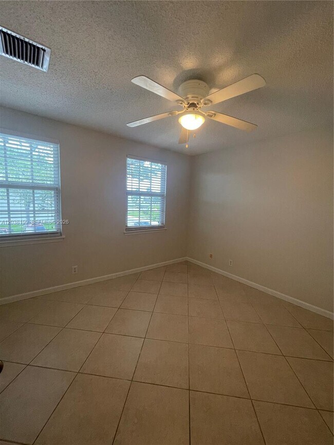Building Photo - 3100 SW 50th St