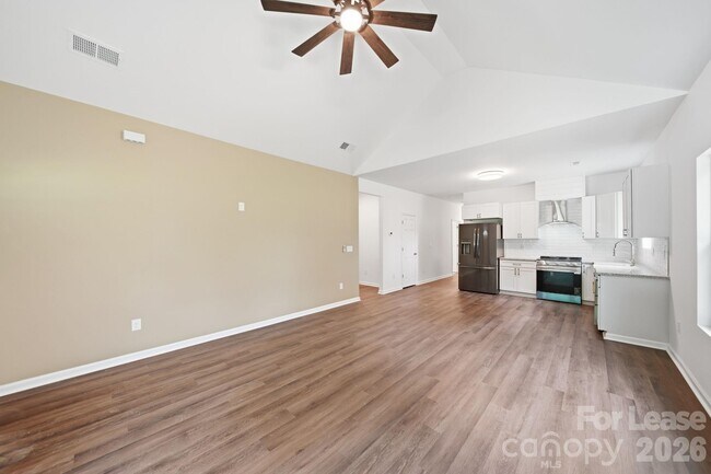 Building Photo - 1533 S Battleground Ave