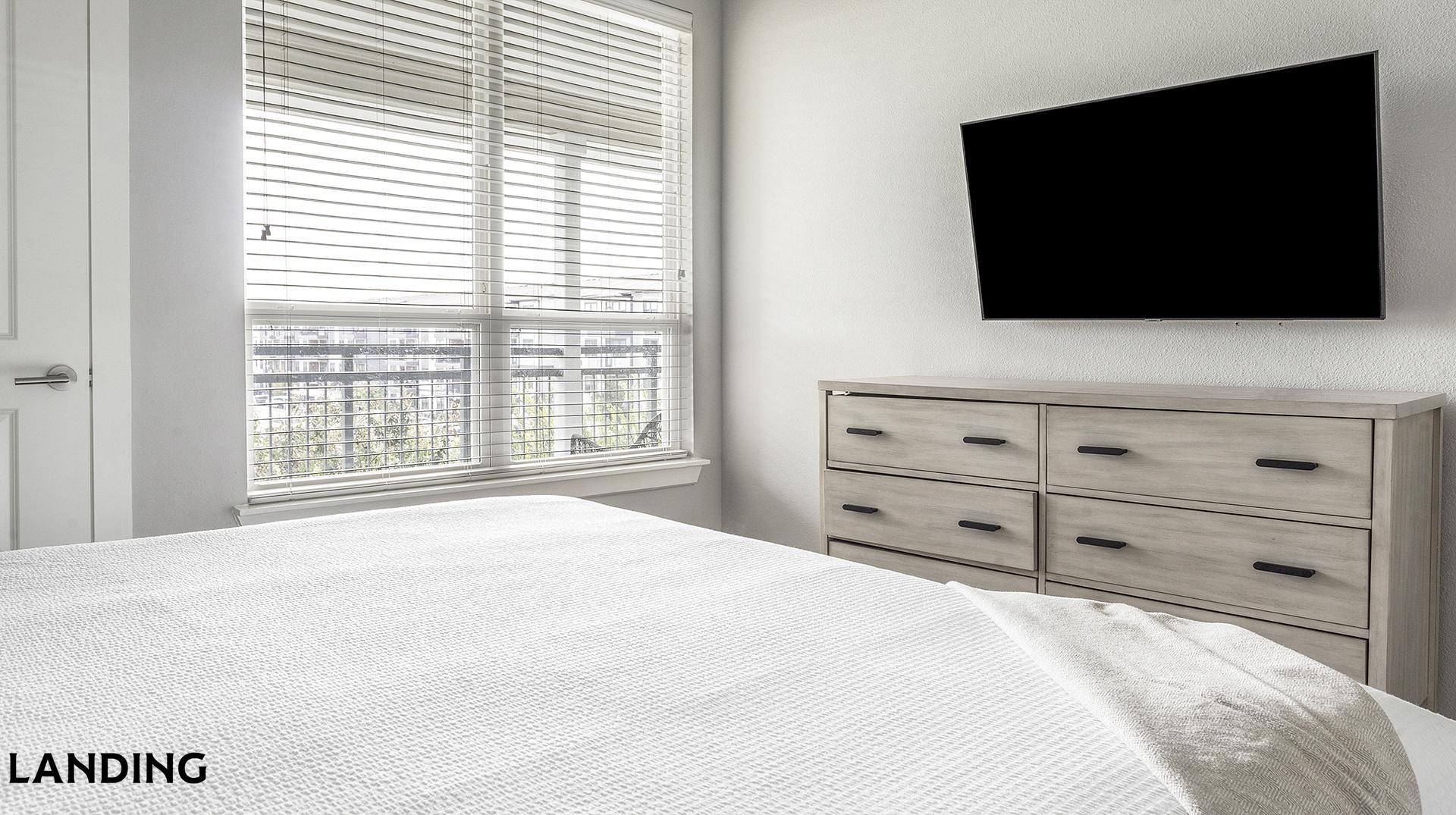 Building Photo - 4300 Cromwell Dr