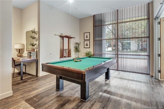 Building Photo - 33 N Water St