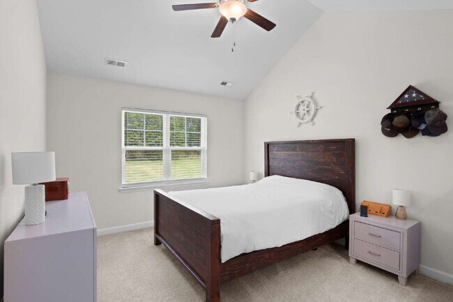 Building Photo - 410 Silverstone Pl