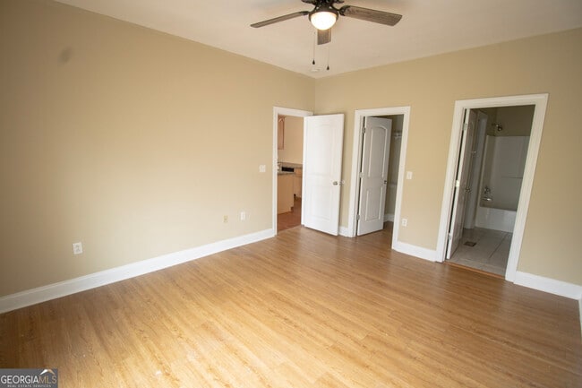 Building Photo - 4988 Burkhalter Rd