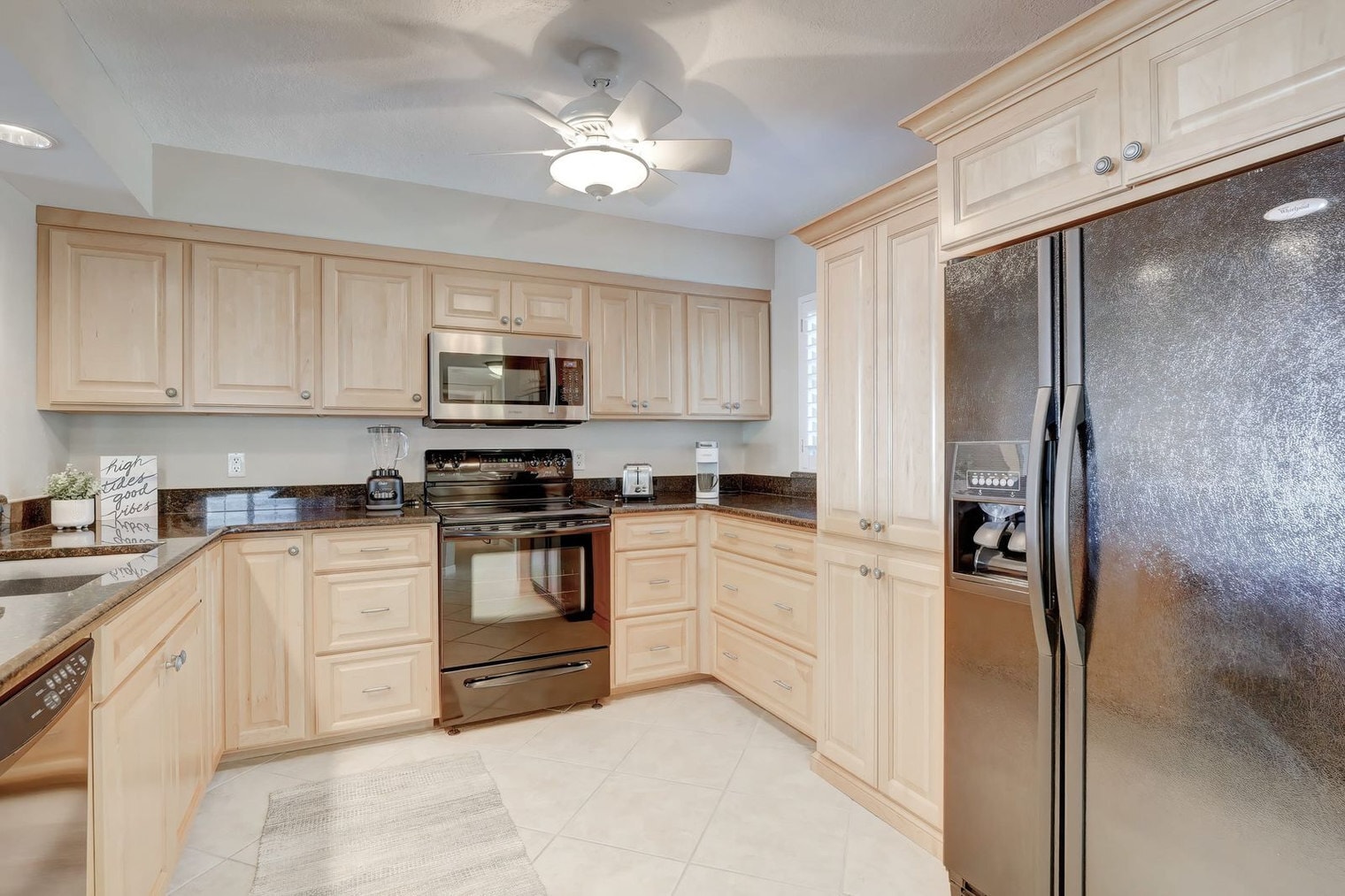 Building Photo - 1501 Chesapeake Ave