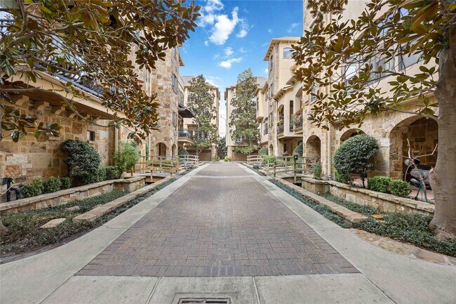 Building Photo - 328 Bomar St